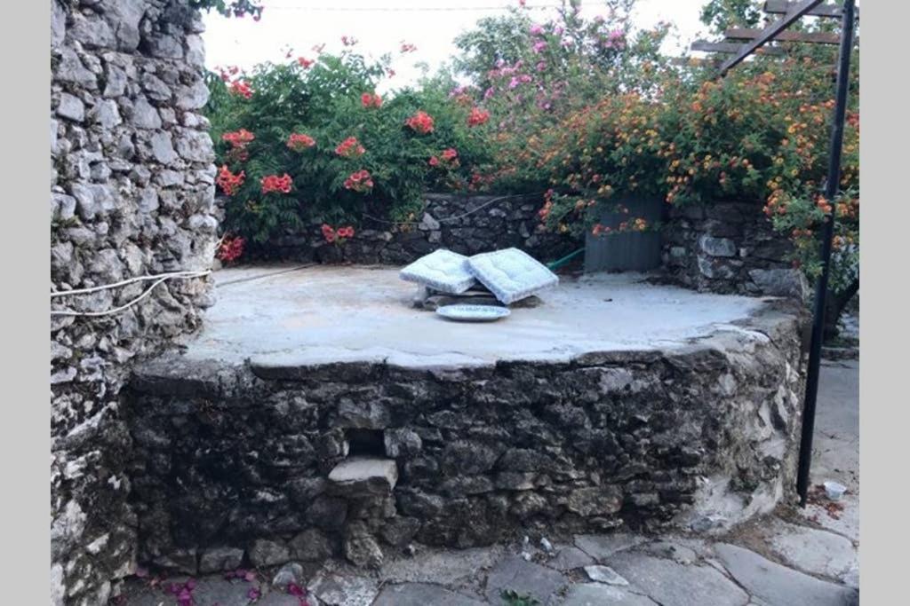 Traditional Stone House In Eastern Mani Flomochori ภายนอก รูปภาพ